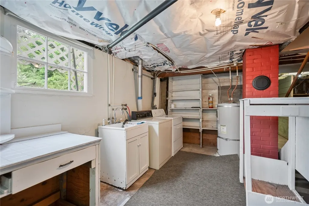 208 NE Kirby Castle Rock WA 98611