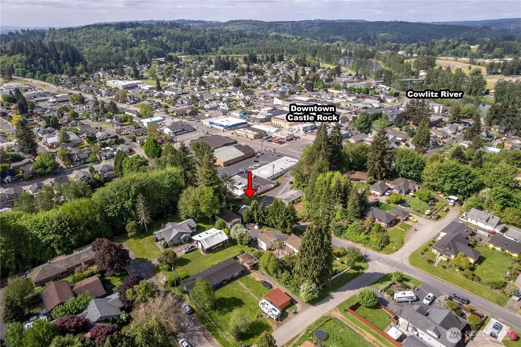 208 NE Kirby Castle Rock WA 98611