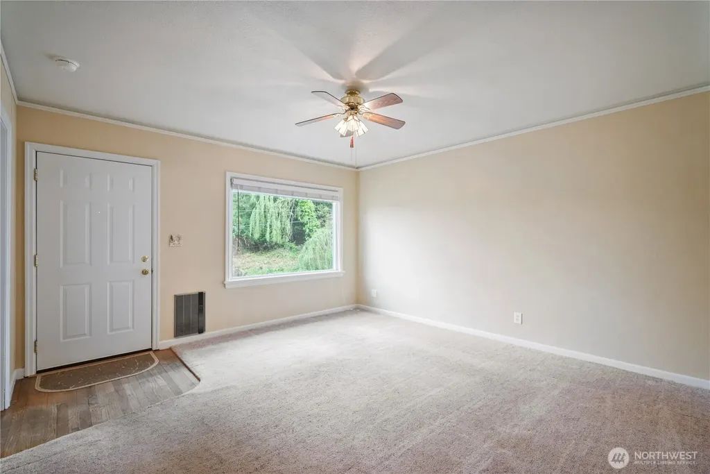 208 NE Kirby Castle Rock WA 98611