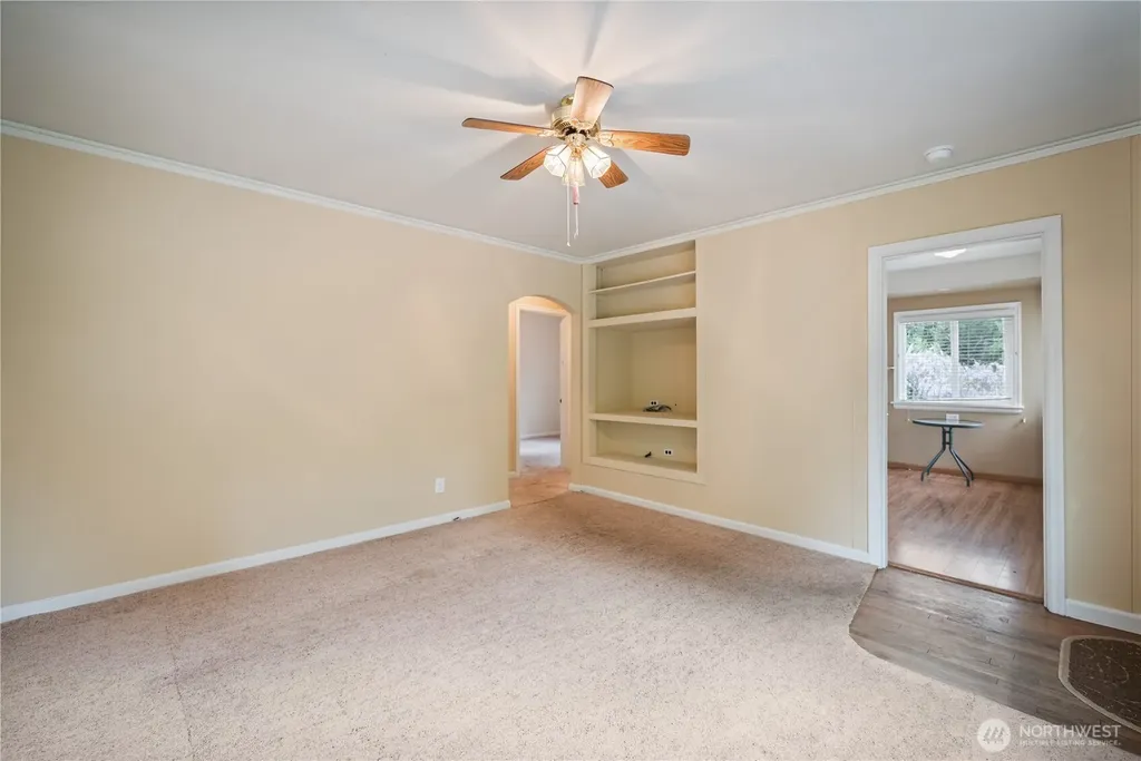 208 NE Kirby Castle Rock WA 98611