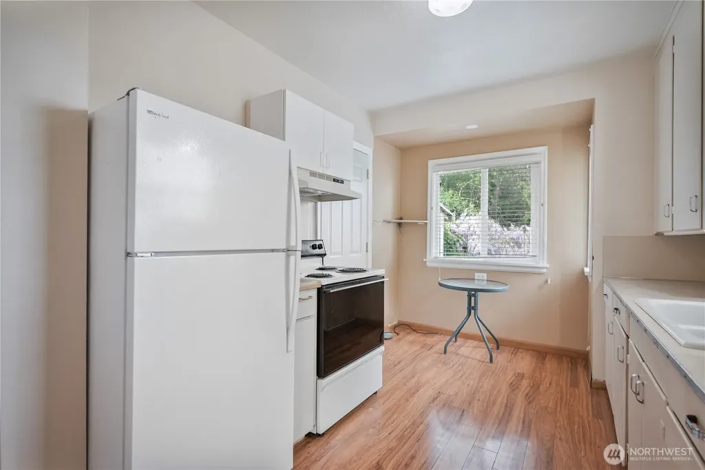 208 NE Kirby Castle Rock WA 98611