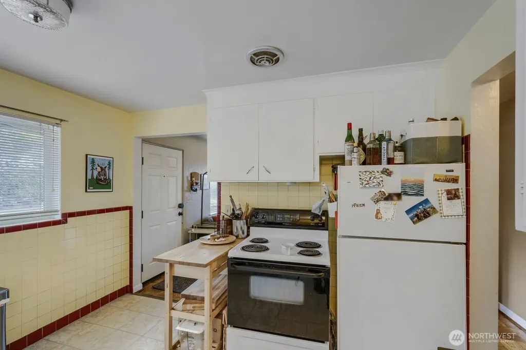 4903 3rd Avenue NW Seattle WA 98107