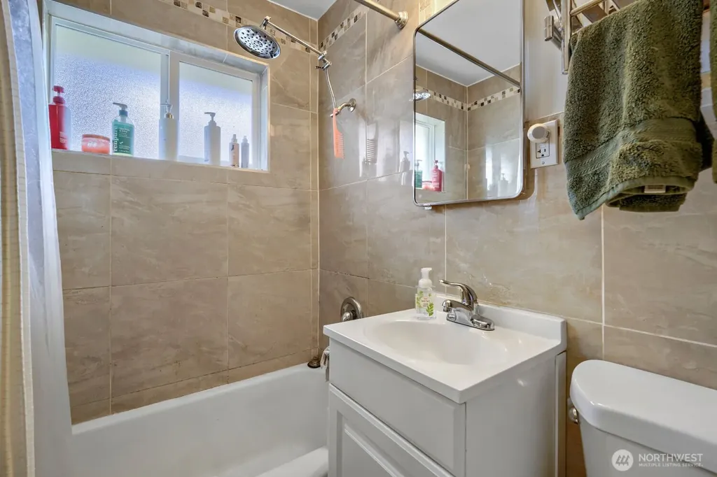 4903 3rd Avenue NW Seattle WA 98107