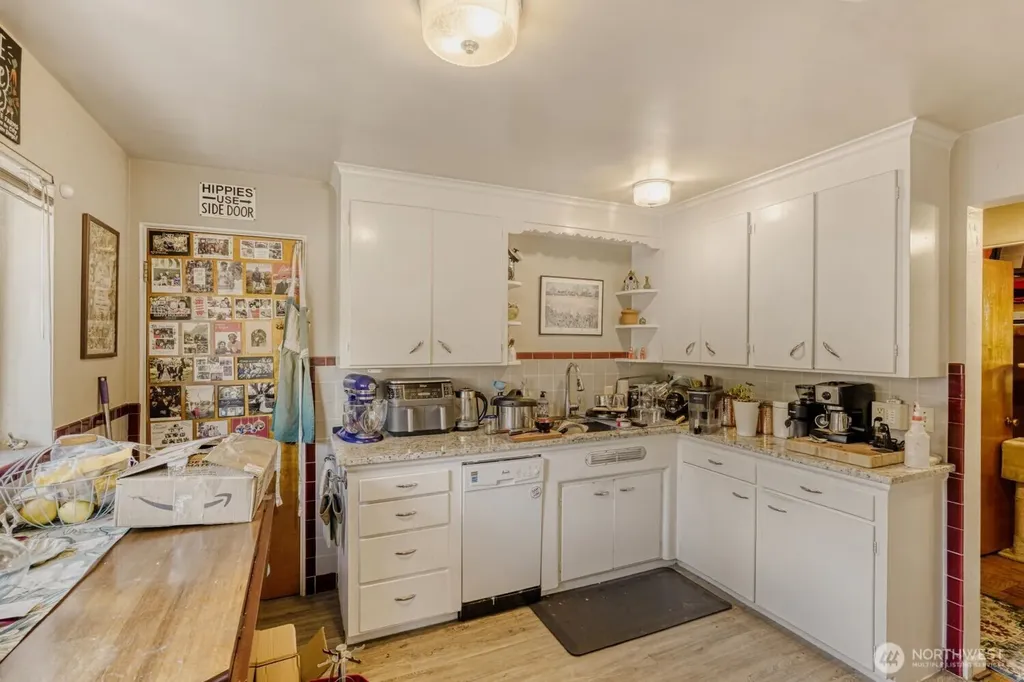 4903 3rd Avenue NW Seattle WA 98107