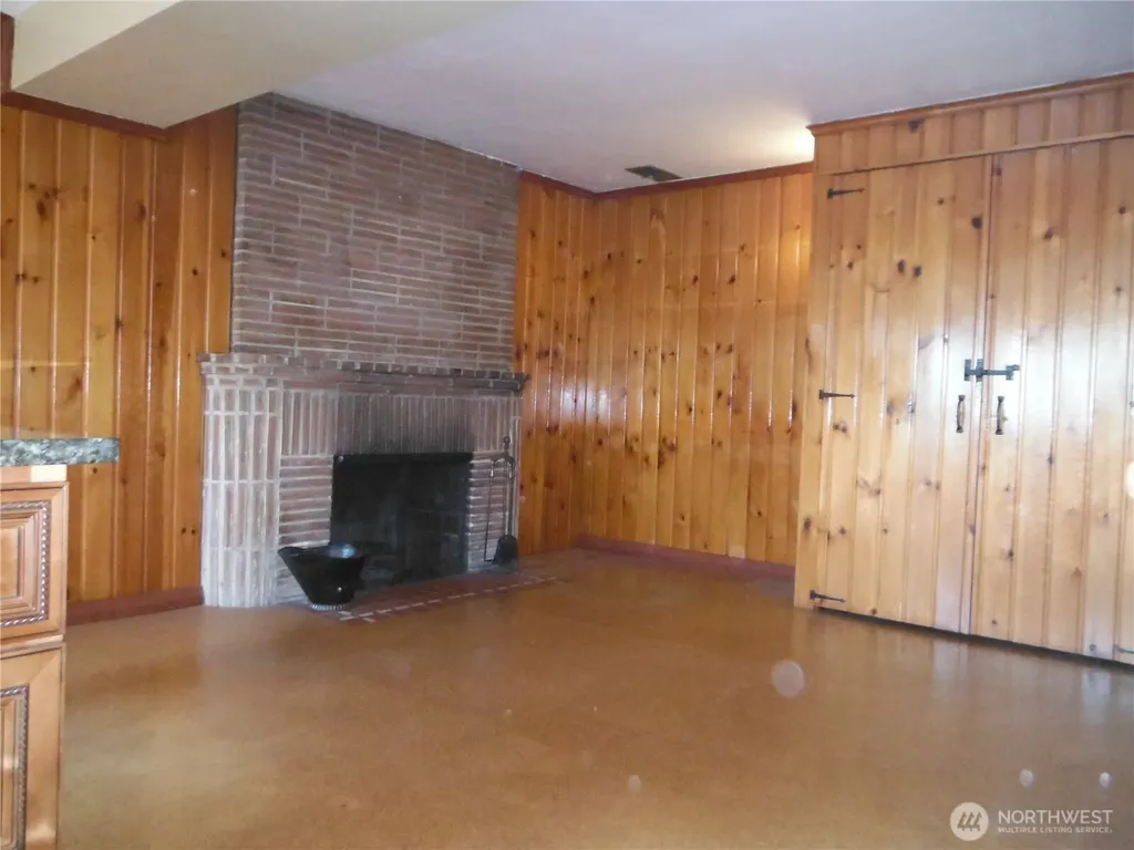 4903 3rd Avenue NW Seattle WA 98107