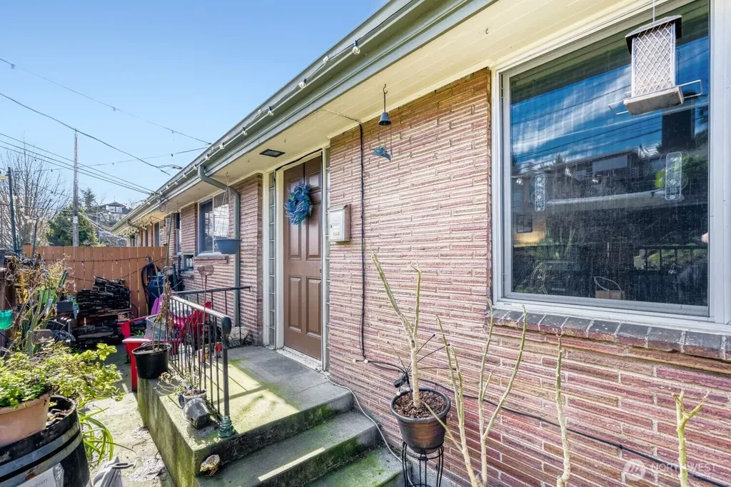 4903 3rd Avenue NW Seattle WA 98107