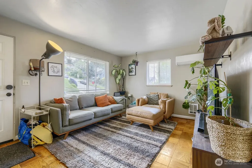 4903 3rd Avenue NW Seattle WA 98107