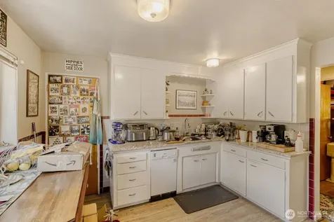 4903 3rd Avenue NW Seattle WA 98107