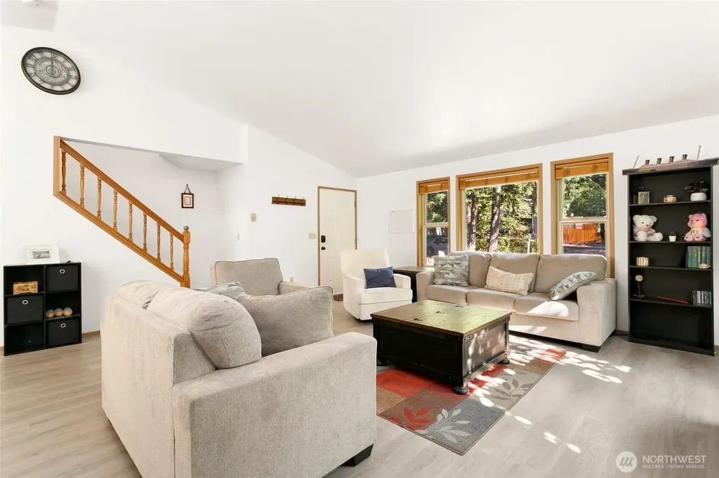 22341 Glenview Court SE Yelm WA 98597