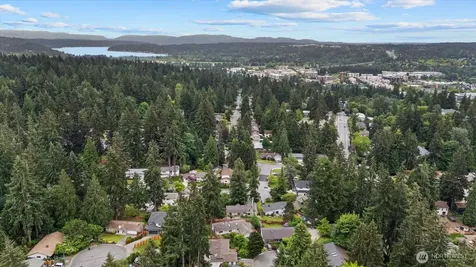 9904 167th Avenue NE Redmond WA 98052