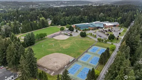 9904 167th Avenue NE Redmond WA 98052