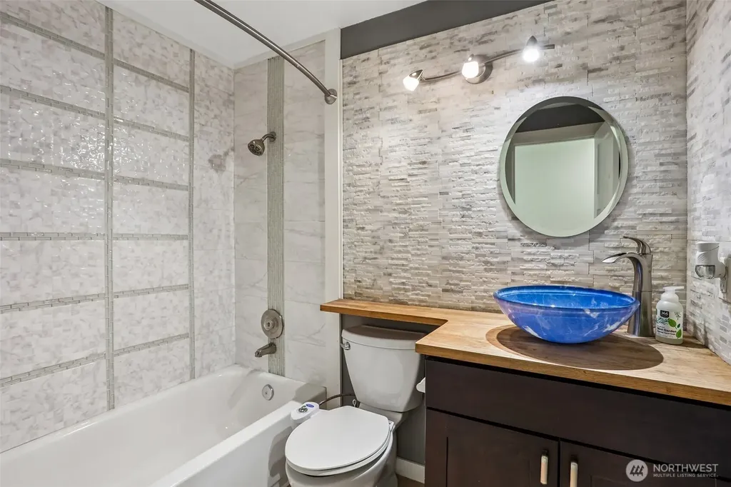 1770 159th Avenue NE Bellevue WA 98008