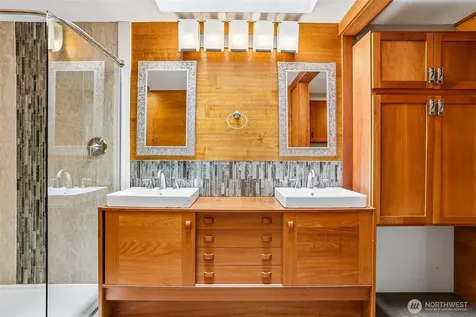 1770 159th Avenue NE Bellevue WA 98008