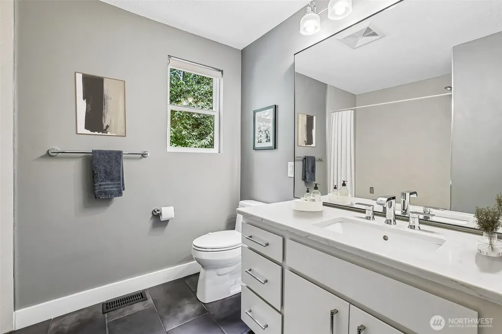12022 210th Place SE Issaquah WA 98027