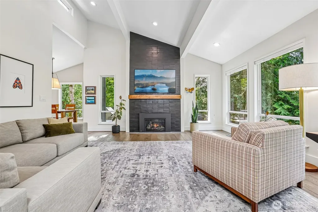 12022 210th Place SE Issaquah WA 98027
