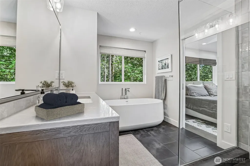 12022 210th Place SE Issaquah WA 98027