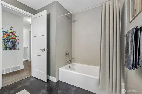 12022 210th Place SE Issaquah WA 98027