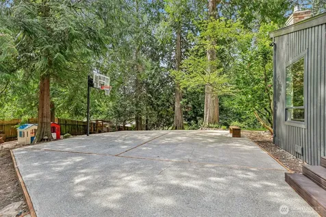 12022 210th Place SE Issaquah WA 98027