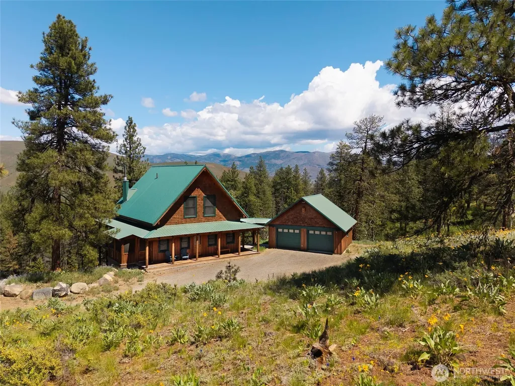 21 Timber Creek Lane Winthrop WA 98862