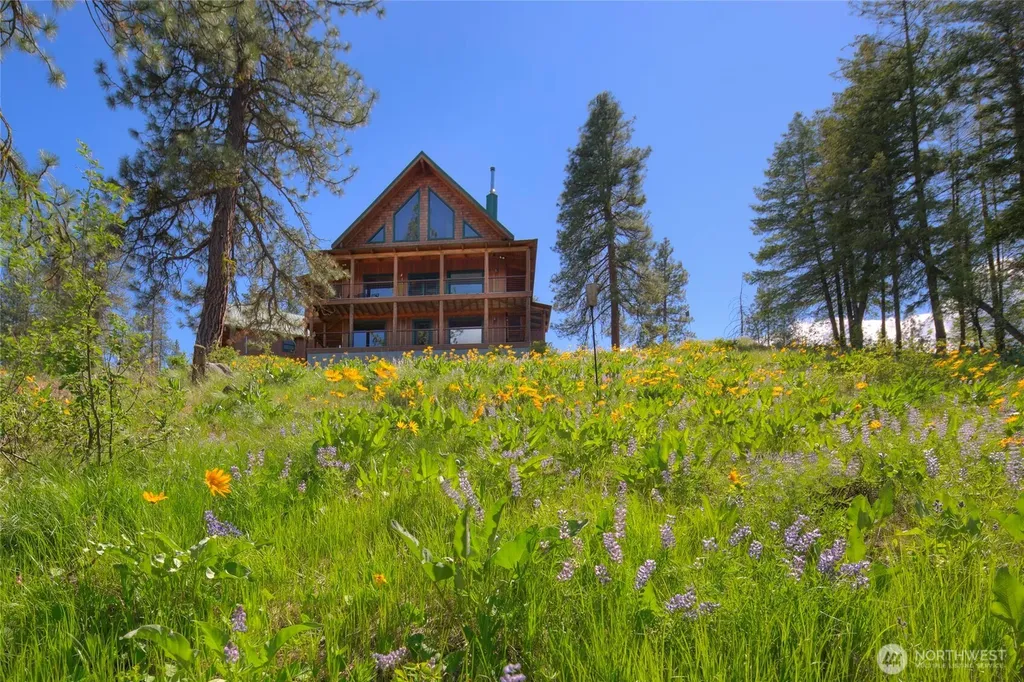 21 Timber Creek Lane Winthrop WA 98862