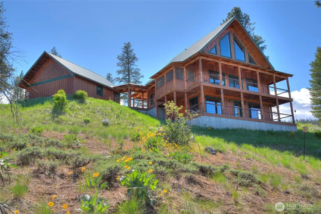 21 Timber Creek Lane Winthrop WA 98862