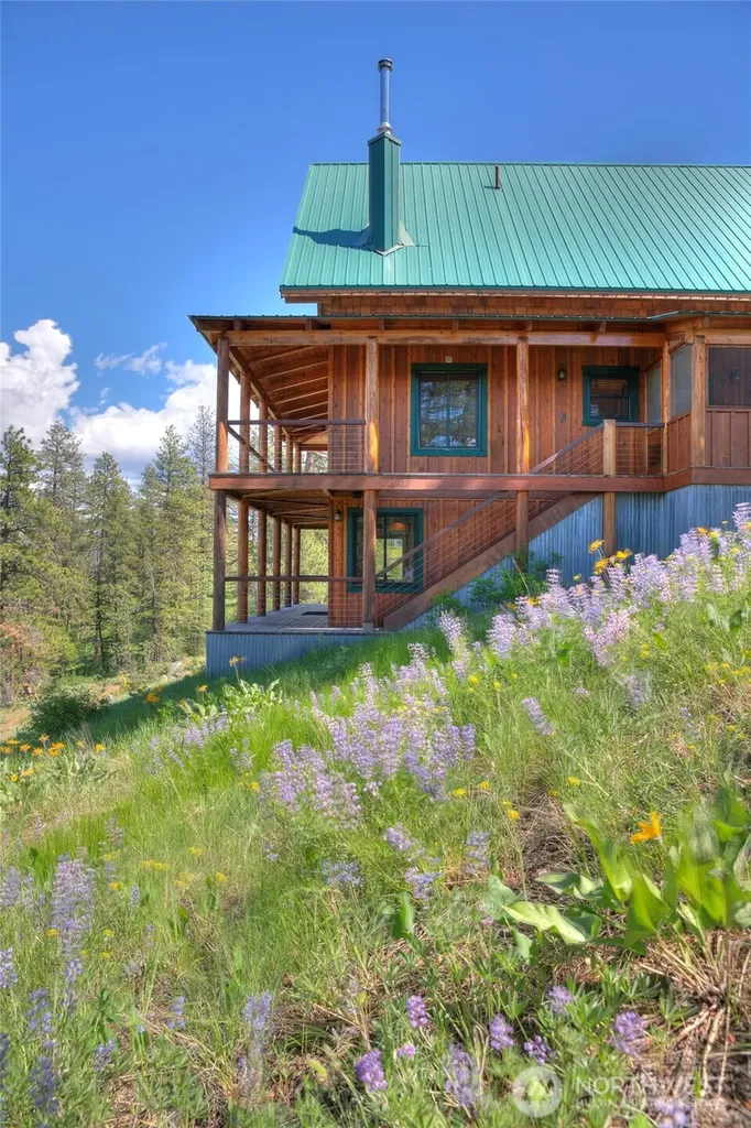 21 Timber Creek Lane Winthrop WA 98862