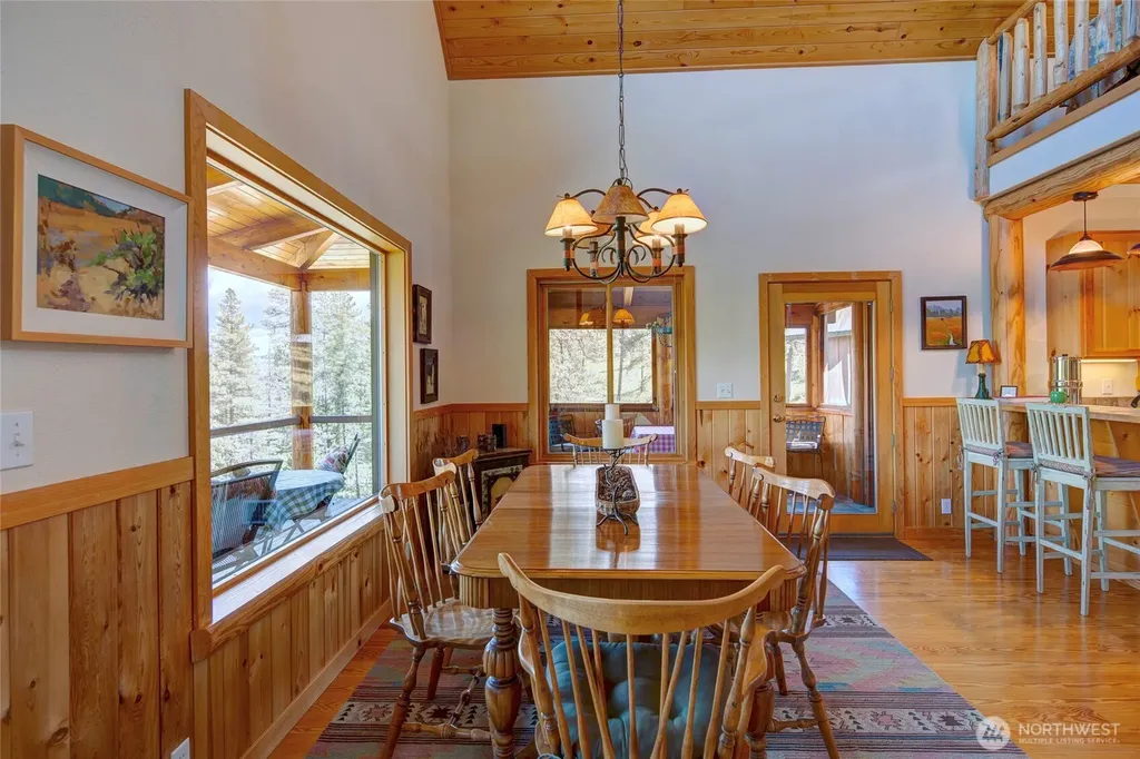 21 Timber Creek Lane Winthrop WA 98862
