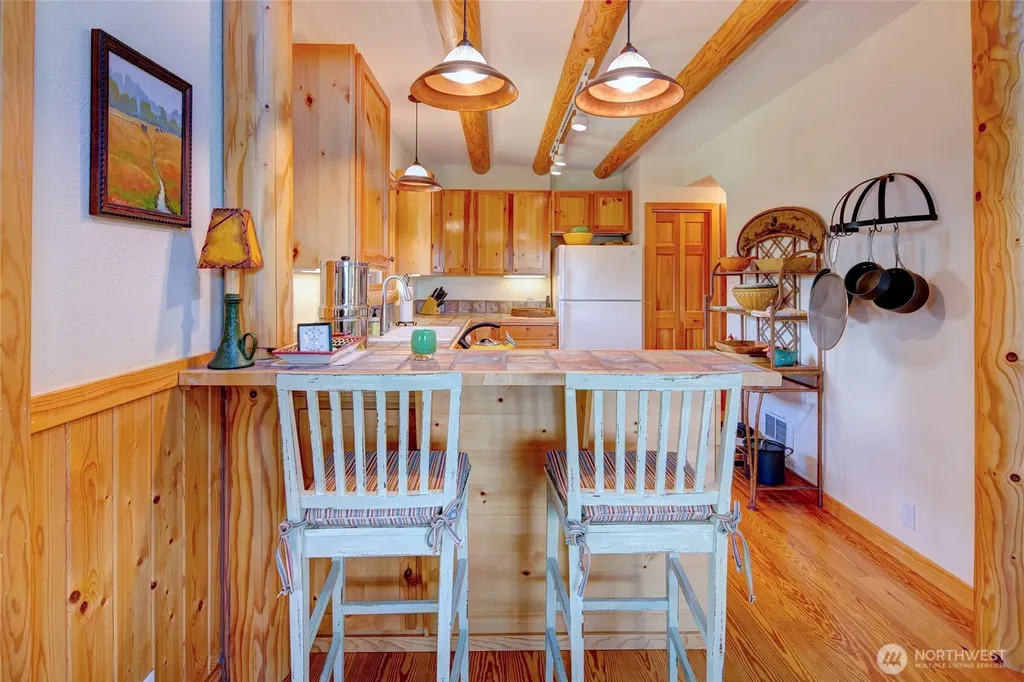 21 Timber Creek Lane Winthrop WA 98862