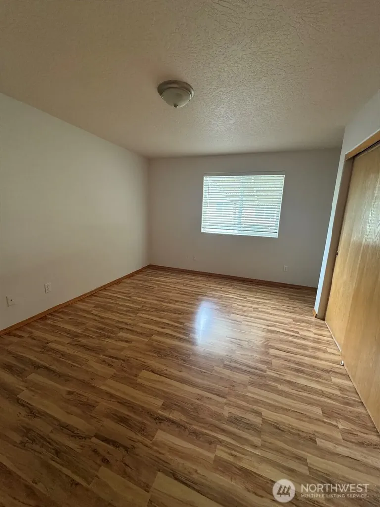 95 Barnes Street Kelso WA 98626