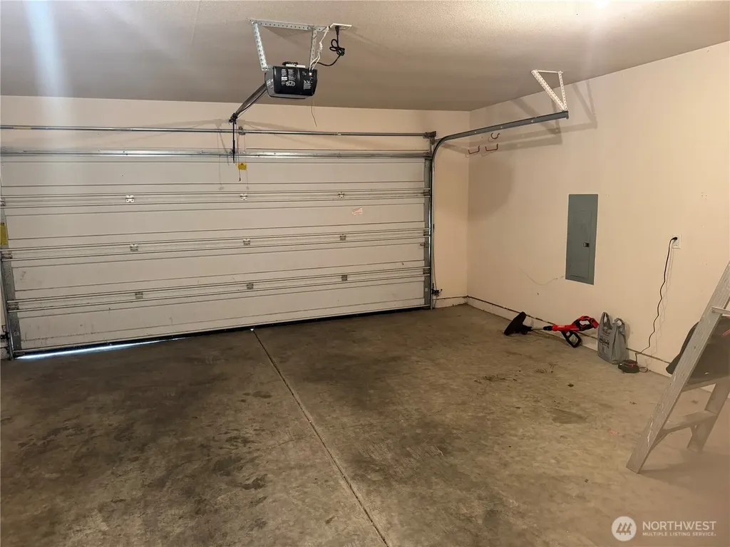 95 Barnes Street Kelso WA 98626