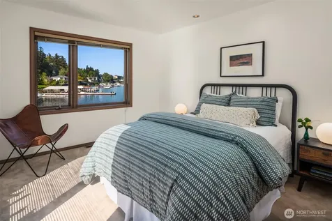 8503 NE Juanita Drive Kirkland WA 98034