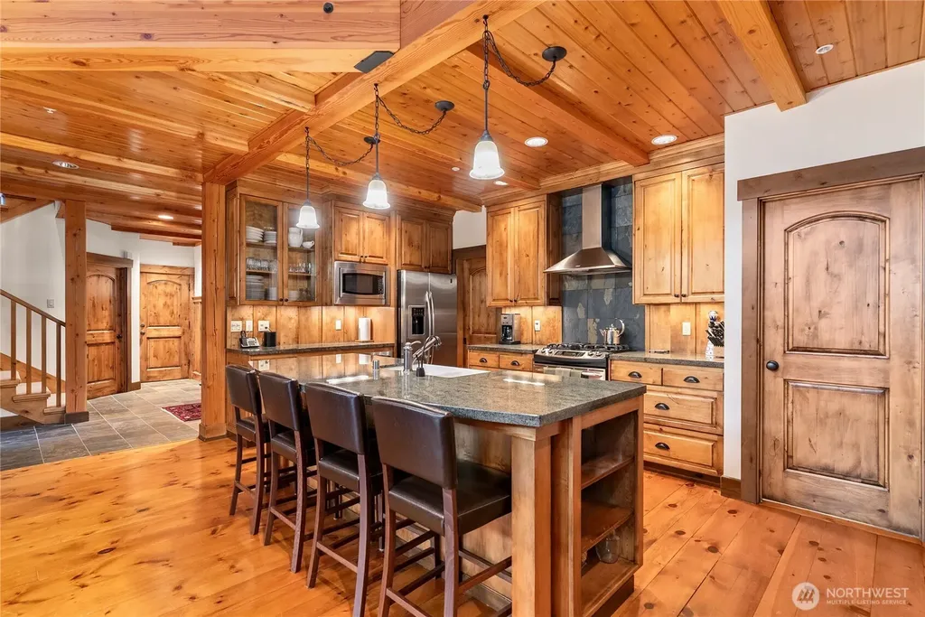62414 Corral Way E Enumclaw WA 98022