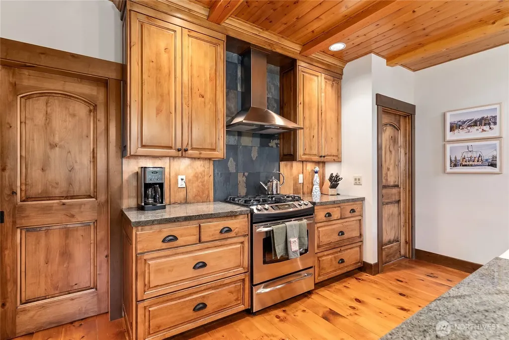 62414 Corral Way E Enumclaw WA 98022