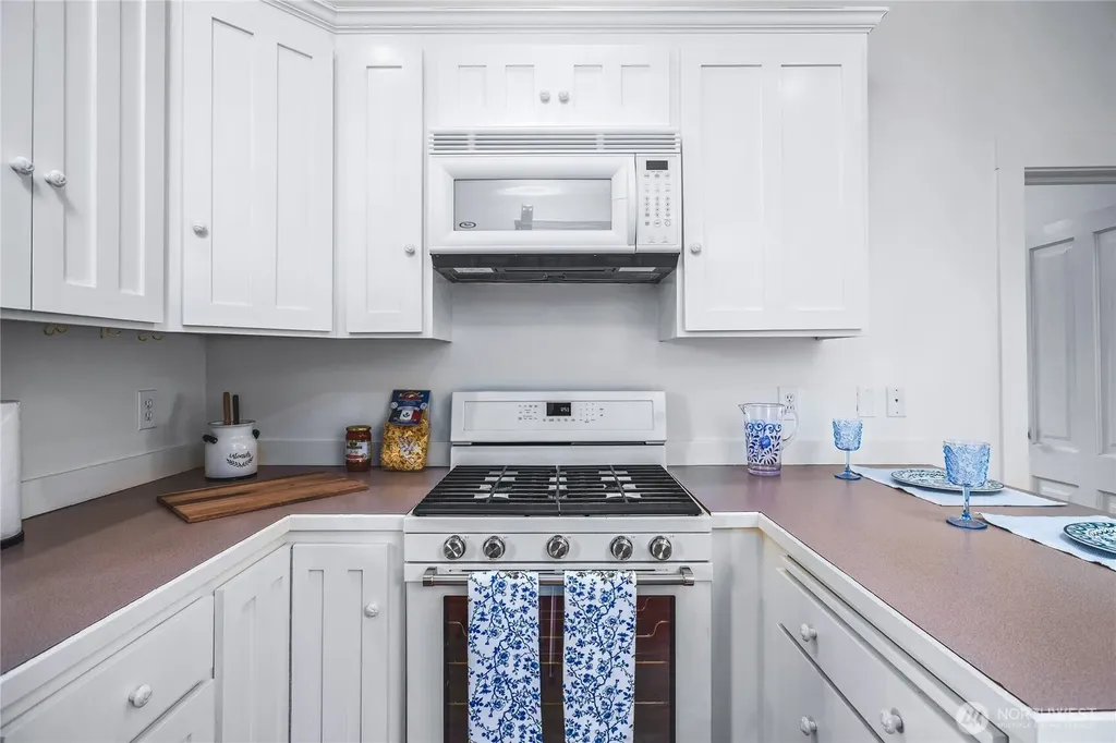 1517 6th Street Anacortes WA 98221