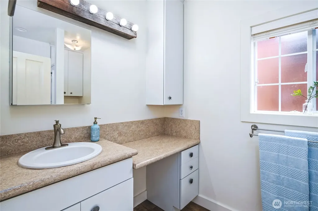 1517 6th Street Anacortes WA 98221