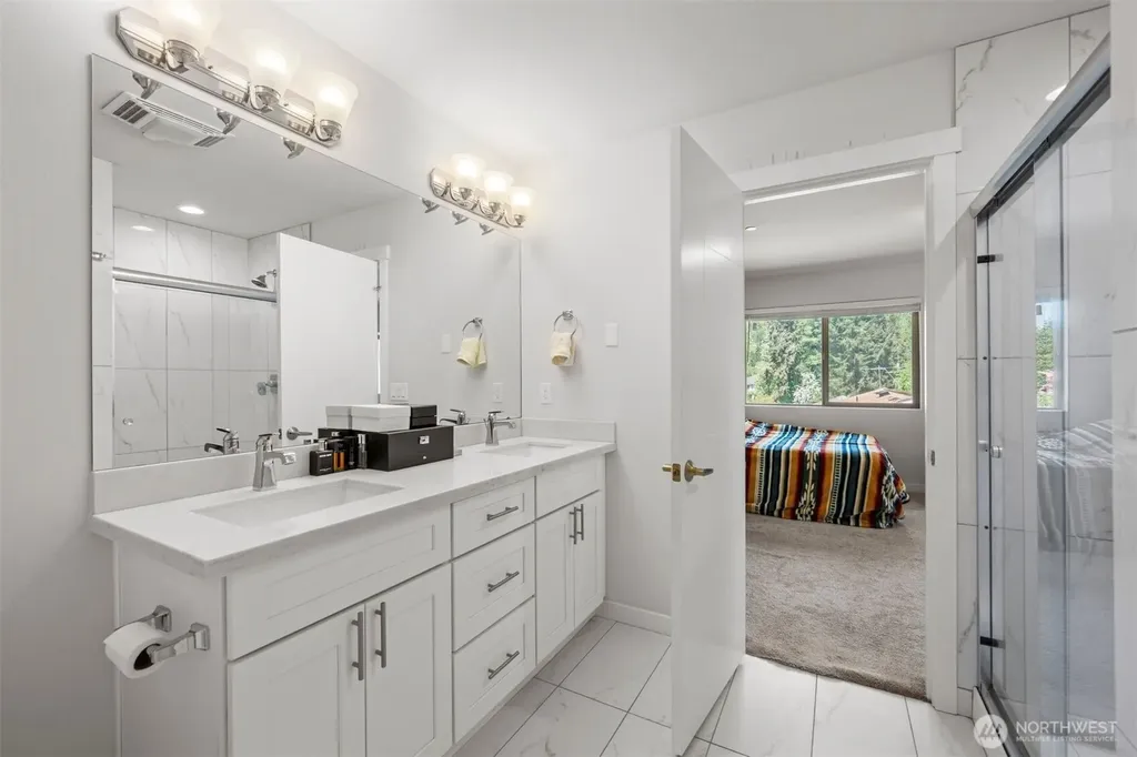 19305 7th Ave W Lynnwood WA 98036