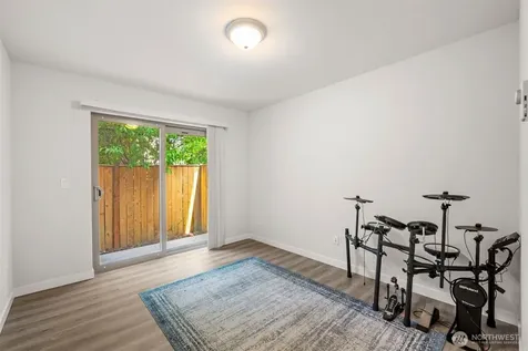 19305 7th Ave W Lynnwood WA 98036