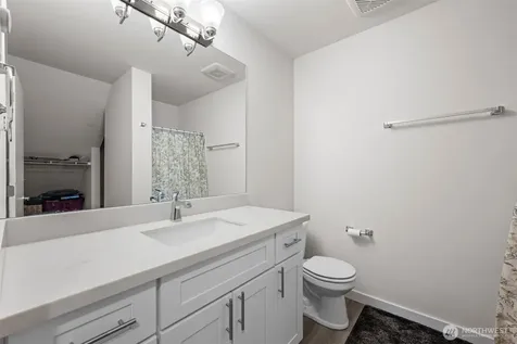 19305 7th Ave W Lynnwood WA 98036