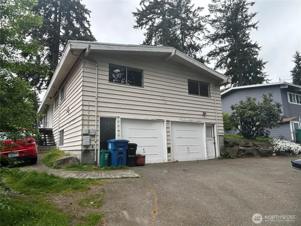 11718 5th Avenue NE Seattle WA 98125