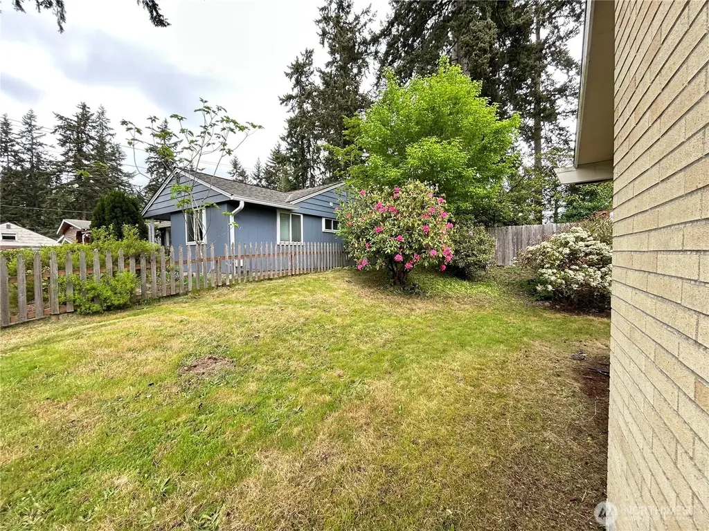 11718 5th Avenue NE Seattle WA 98125