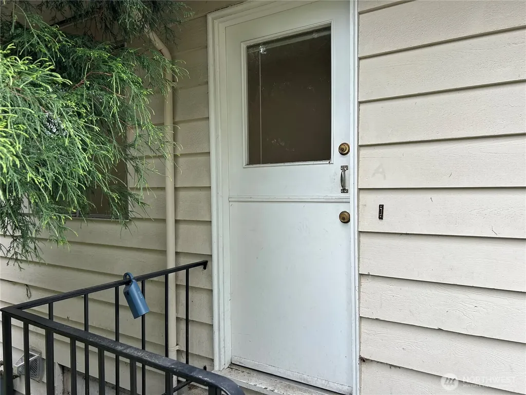 11718 5th Avenue NE Seattle WA 98125