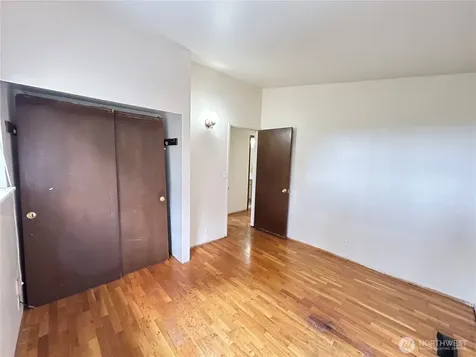 11718 5th Avenue NE Seattle WA 98125