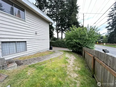 11718 5th Avenue NE Seattle WA 98125
