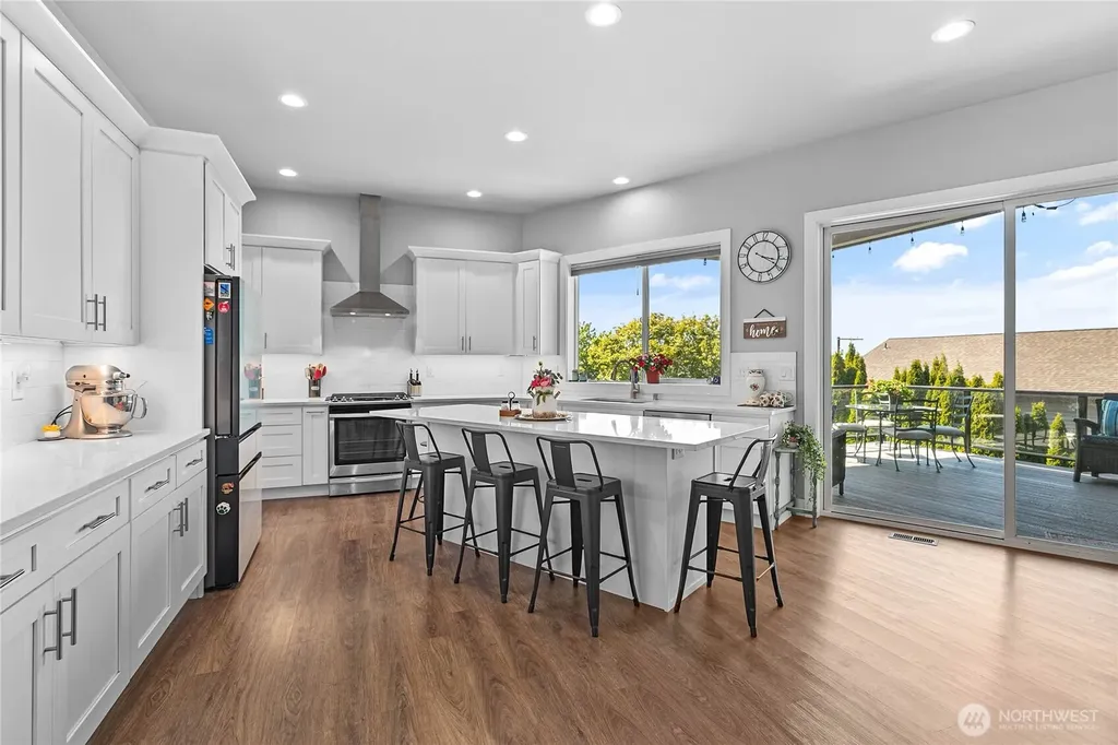 5544 Whitehorn Way Blaine WA 98230