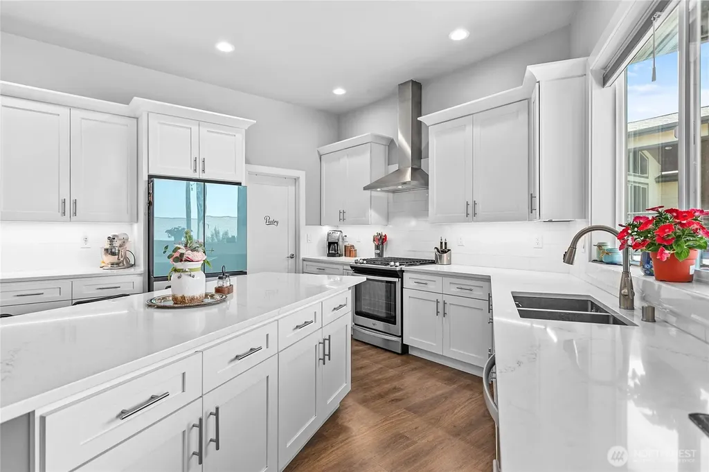 5544 Whitehorn Way Blaine WA 98230