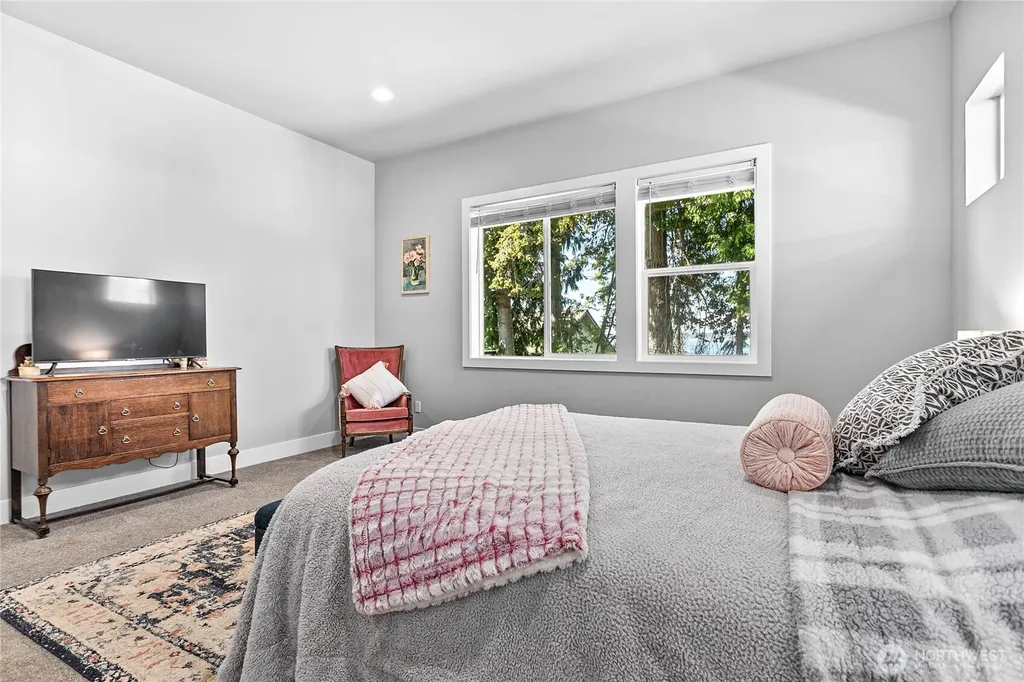5544 Whitehorn Way Blaine WA 98230
