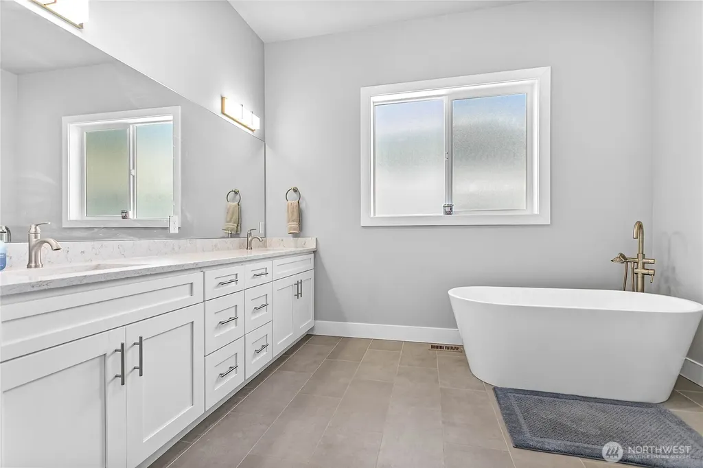 5544 Whitehorn Way Blaine WA 98230