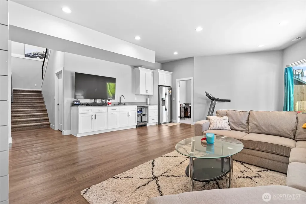 5544 Whitehorn Way Blaine WA 98230