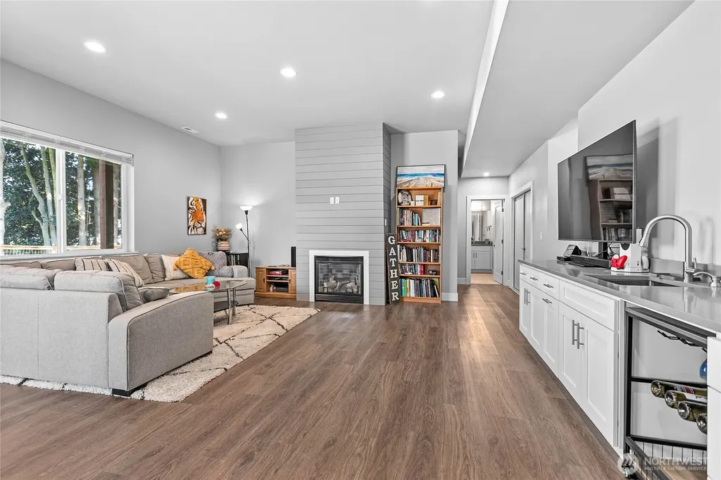 5544 Whitehorn Way Blaine WA 98230