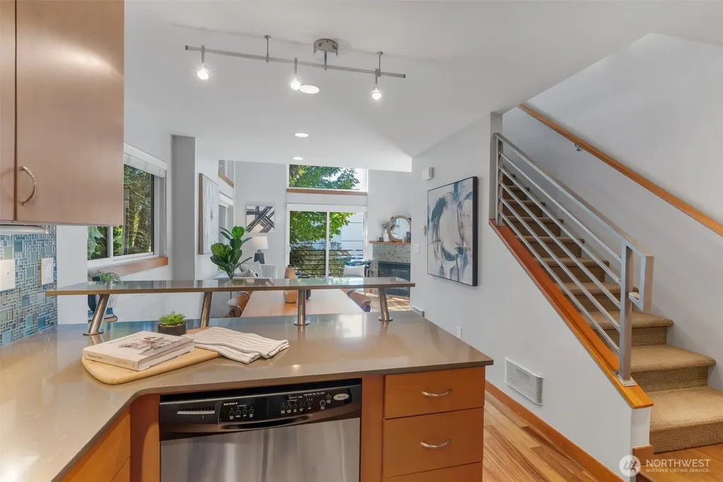 1722 California Avenue SW Seattle WA 98116